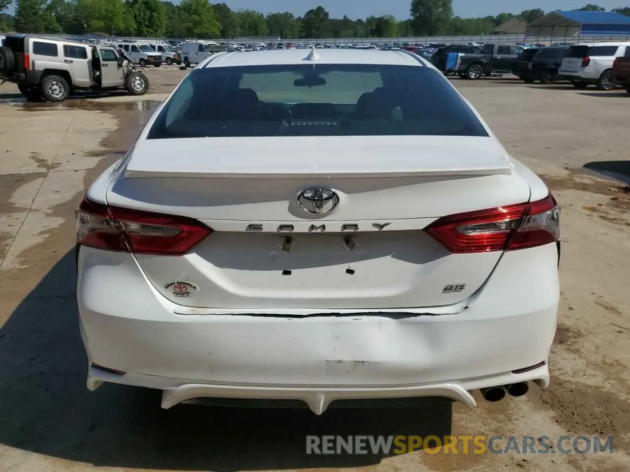 6 Photograph of a damaged car 4T1B11HK4KU718014 TOYOTA CAMRY 2019