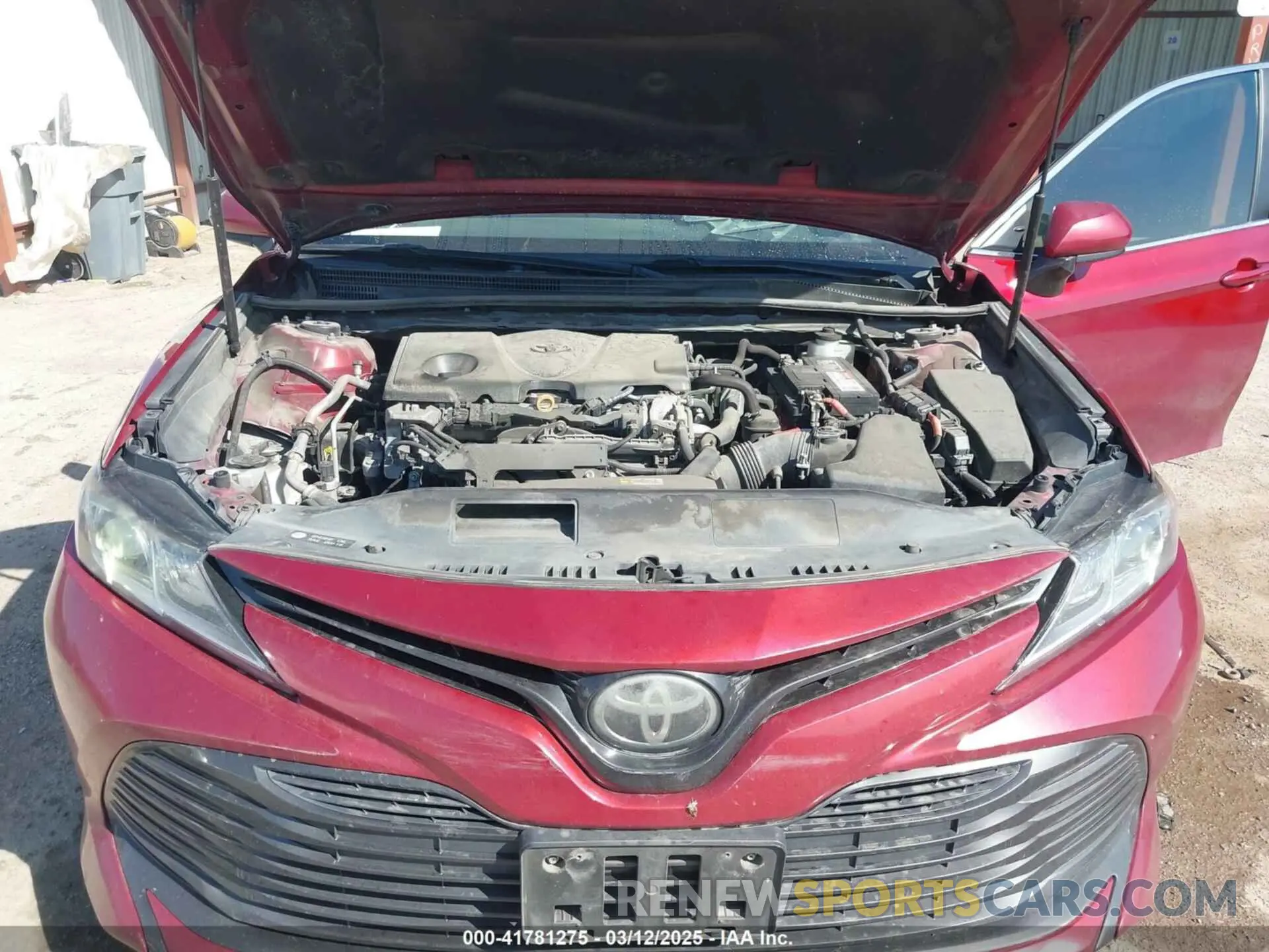 10 Photograph of a damaged car 4T1B11HK4KU725075 TOYOTA CAMRY 2019