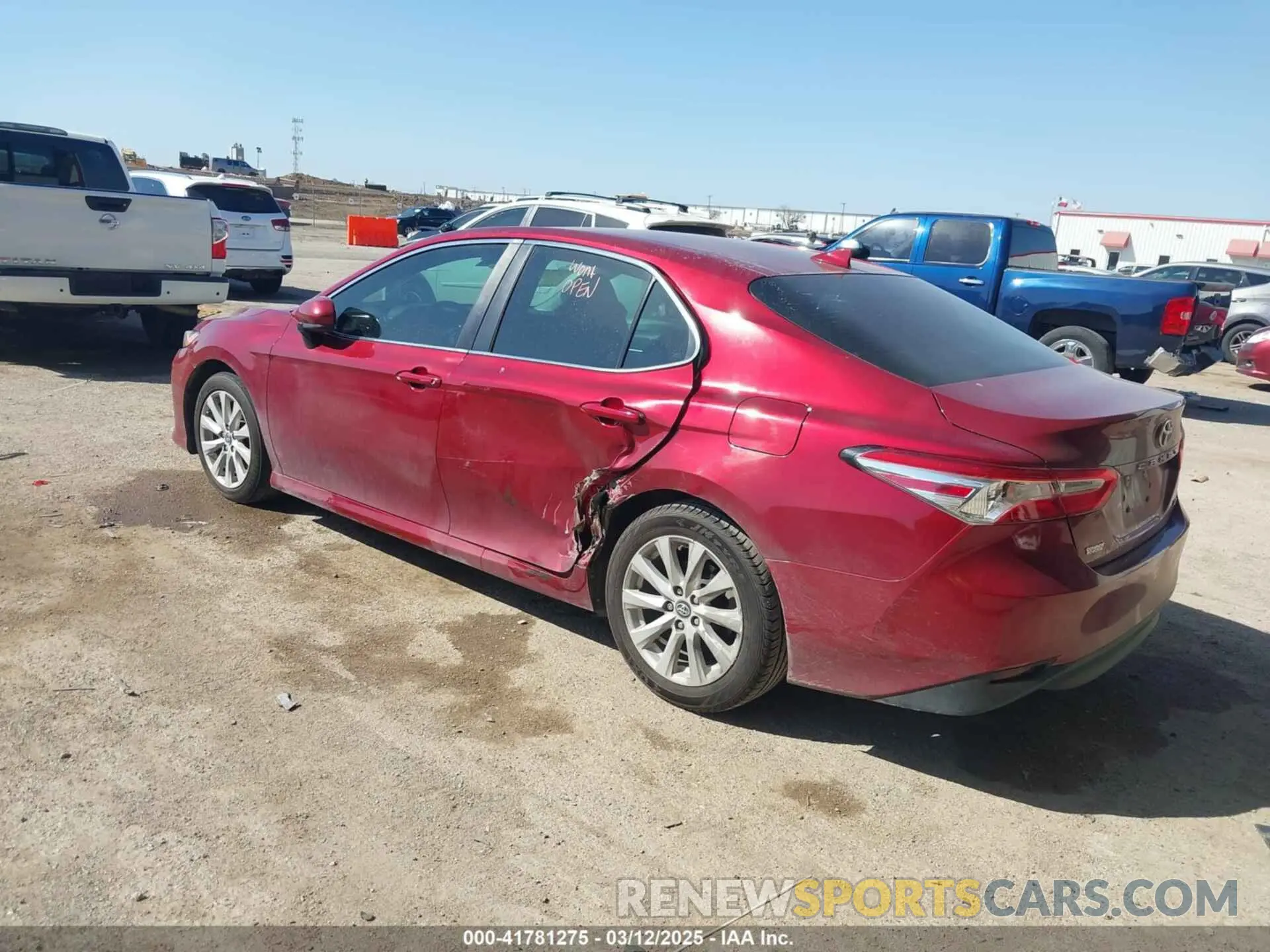 3 Photograph of a damaged car 4T1B11HK4KU725075 TOYOTA CAMRY 2019
