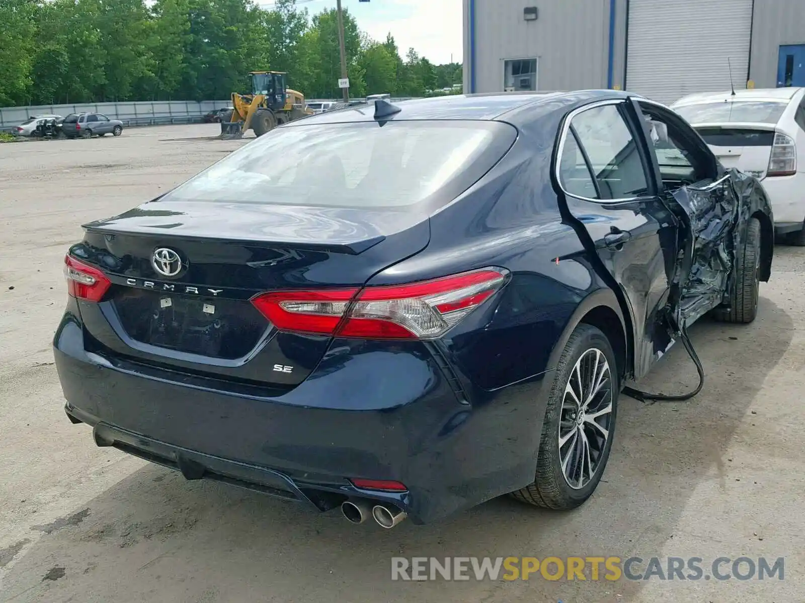 4 Photograph of a damaged car 4T1B11HK4KU725884 TOYOTA CAMRY 2019