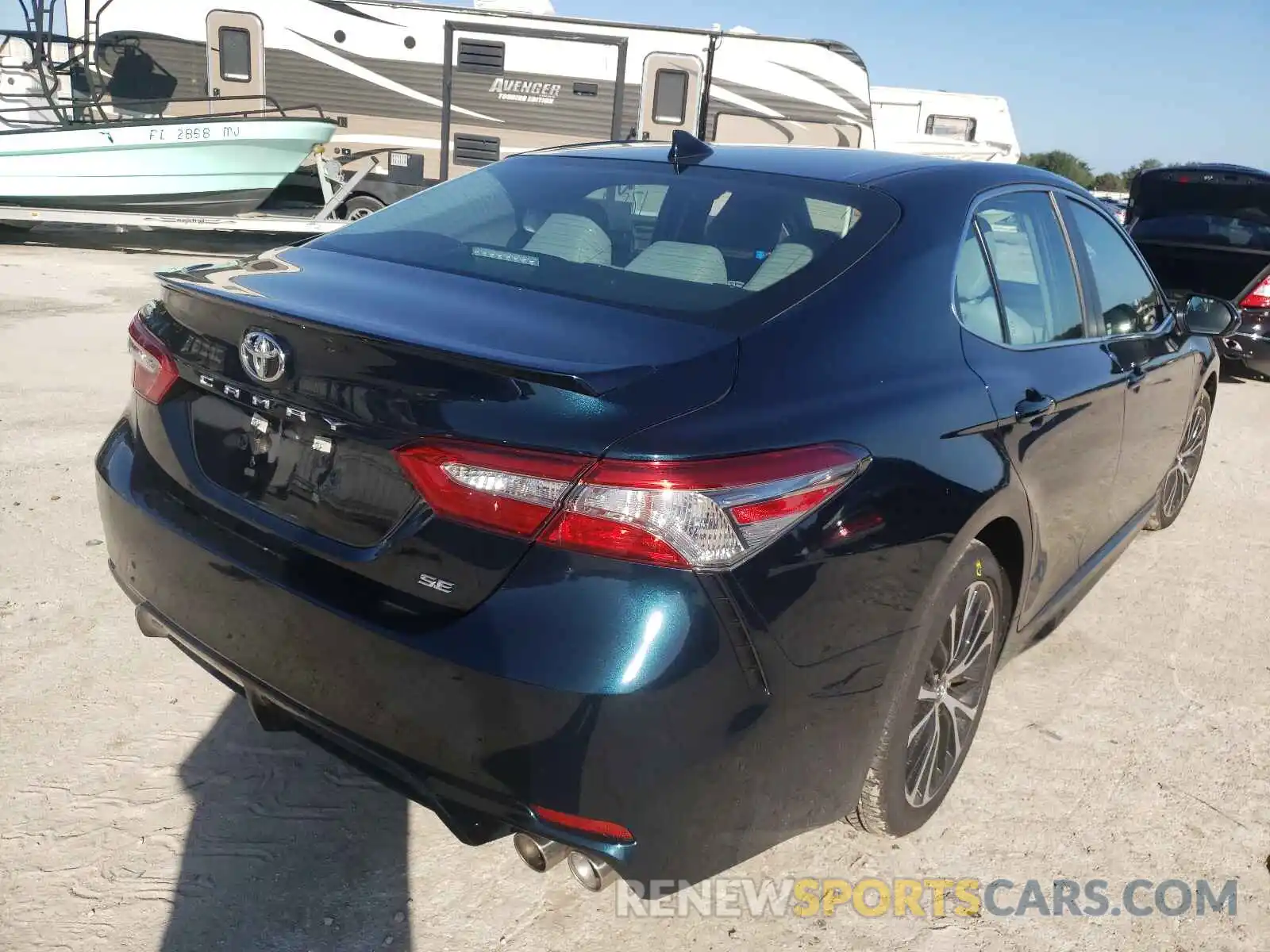 4 Photograph of a damaged car 4T1B11HK4KU728171 TOYOTA CAMRY 2019