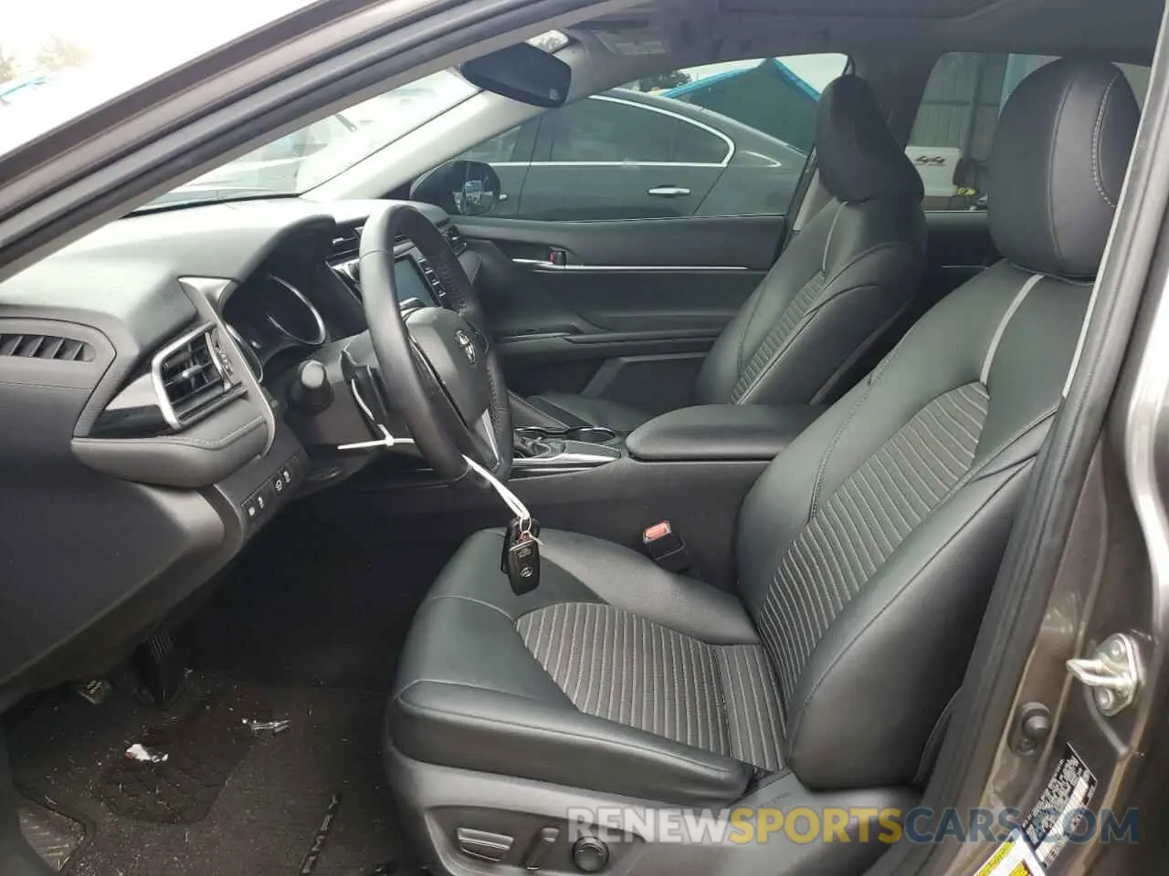 7 Photograph of a damaged car 4T1B11HK4KU728302 TOYOTA CAMRY 2019
