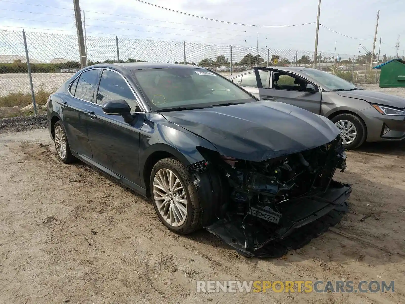 1 Photograph of a damaged car 4T1B11HK4KU728364 TOYOTA CAMRY 2019