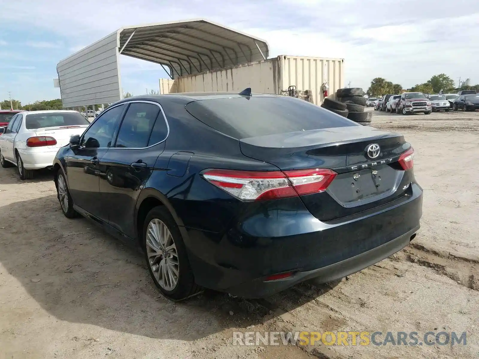 3 Photograph of a damaged car 4T1B11HK4KU728364 TOYOTA CAMRY 2019