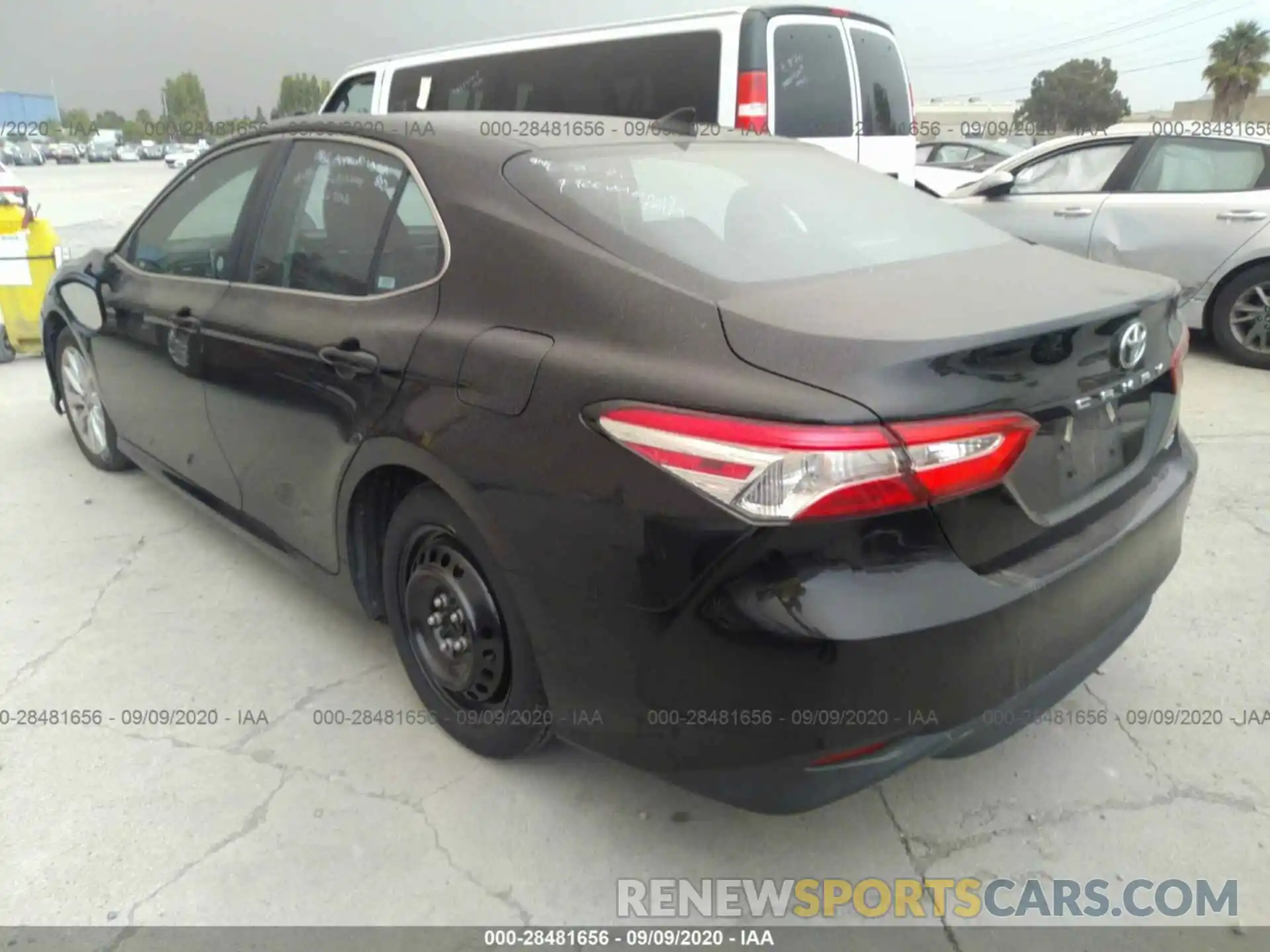 3 Photograph of a damaged car 4T1B11HK4KU729417 TOYOTA CAMRY 2019