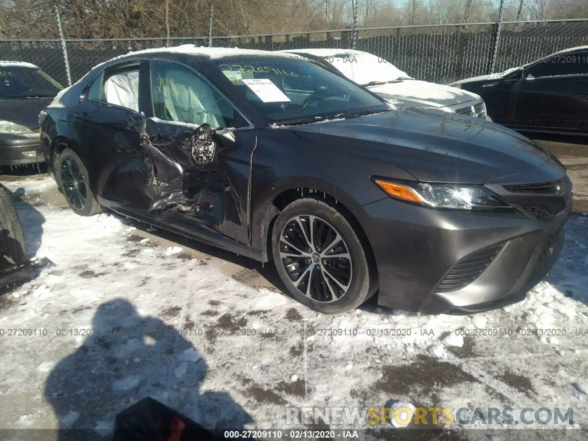 1 Photograph of a damaged car 4T1B11HK4KU729644 TOYOTA CAMRY 2019