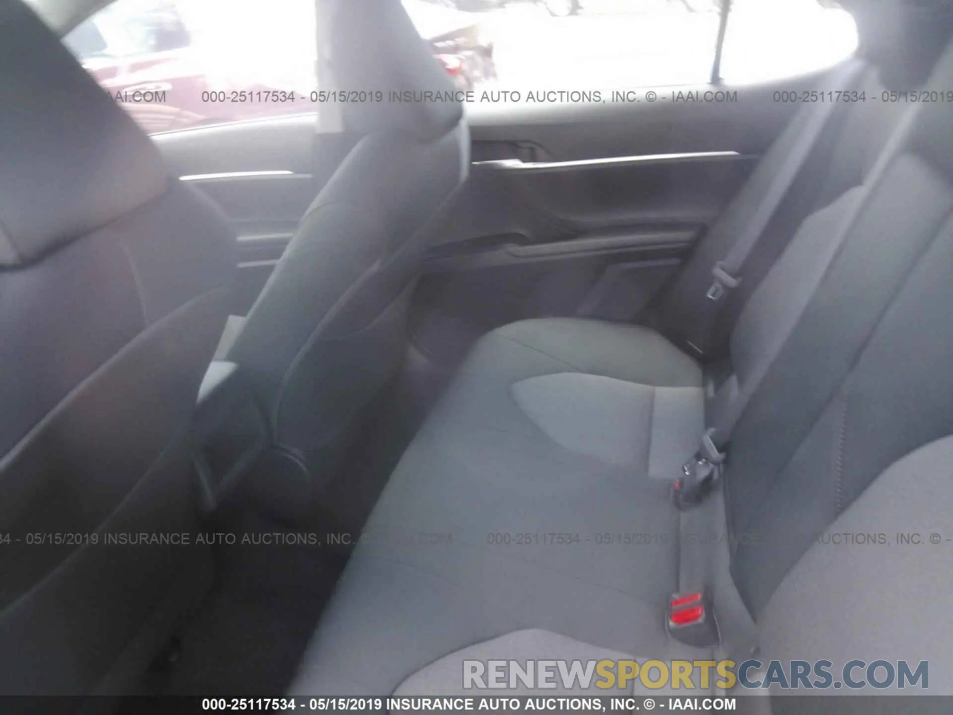 8 Photograph of a damaged car 4T1B11HK4KU732754 TOYOTA CAMRY 2019