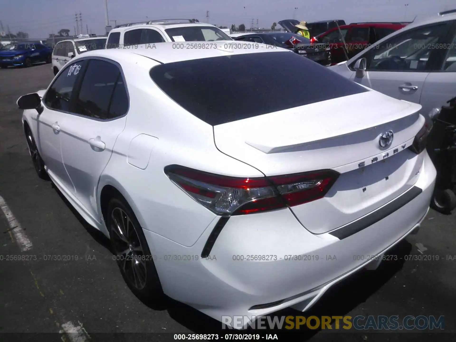 3 Photograph of a damaged car 4T1B11HK4KU736643 TOYOTA CAMRY 2019