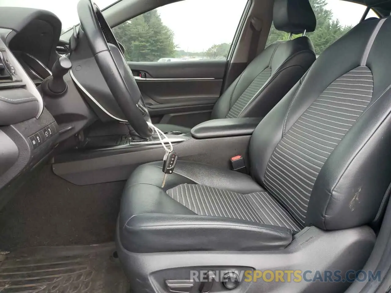 7 Photograph of a damaged car 4T1B11HK4KU736822 TOYOTA CAMRY 2019