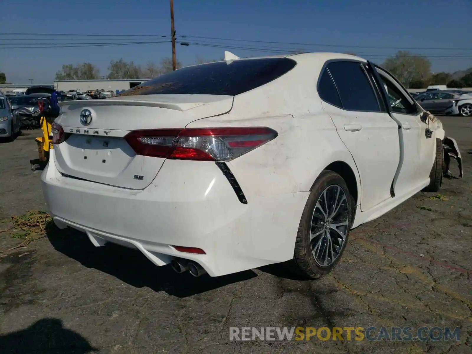 4 Photograph of a damaged car 4T1B11HK4KU742328 TOYOTA CAMRY 2019