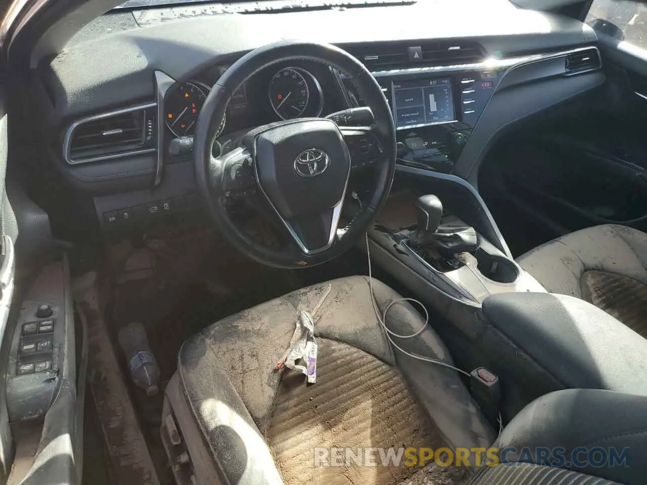 8 Photograph of a damaged car 4T1B11HK4KU743091 TOYOTA CAMRY 2019