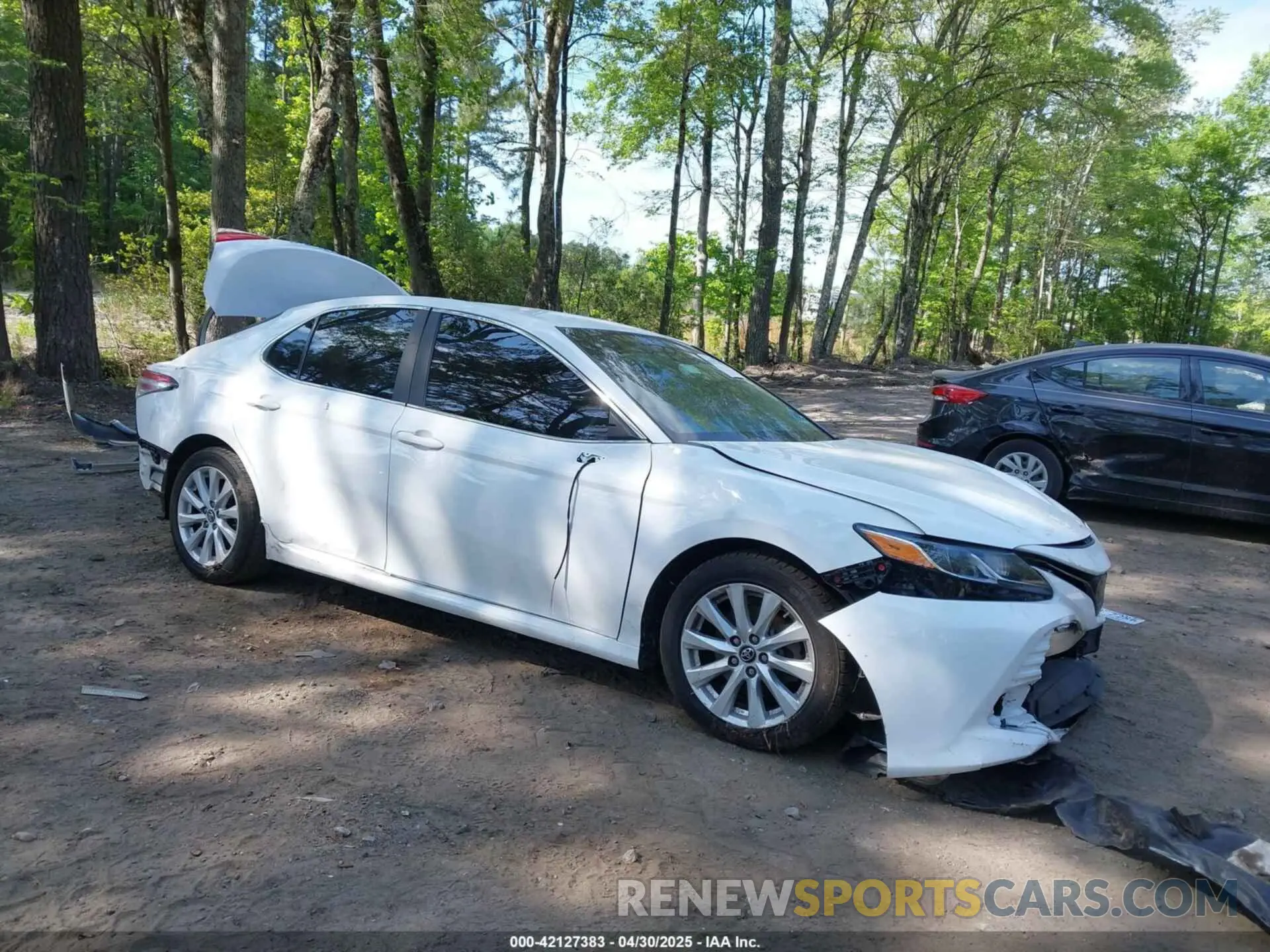 1 Photograph of a damaged car 4T1B11HK4KU743270 TOYOTA CAMRY 2019