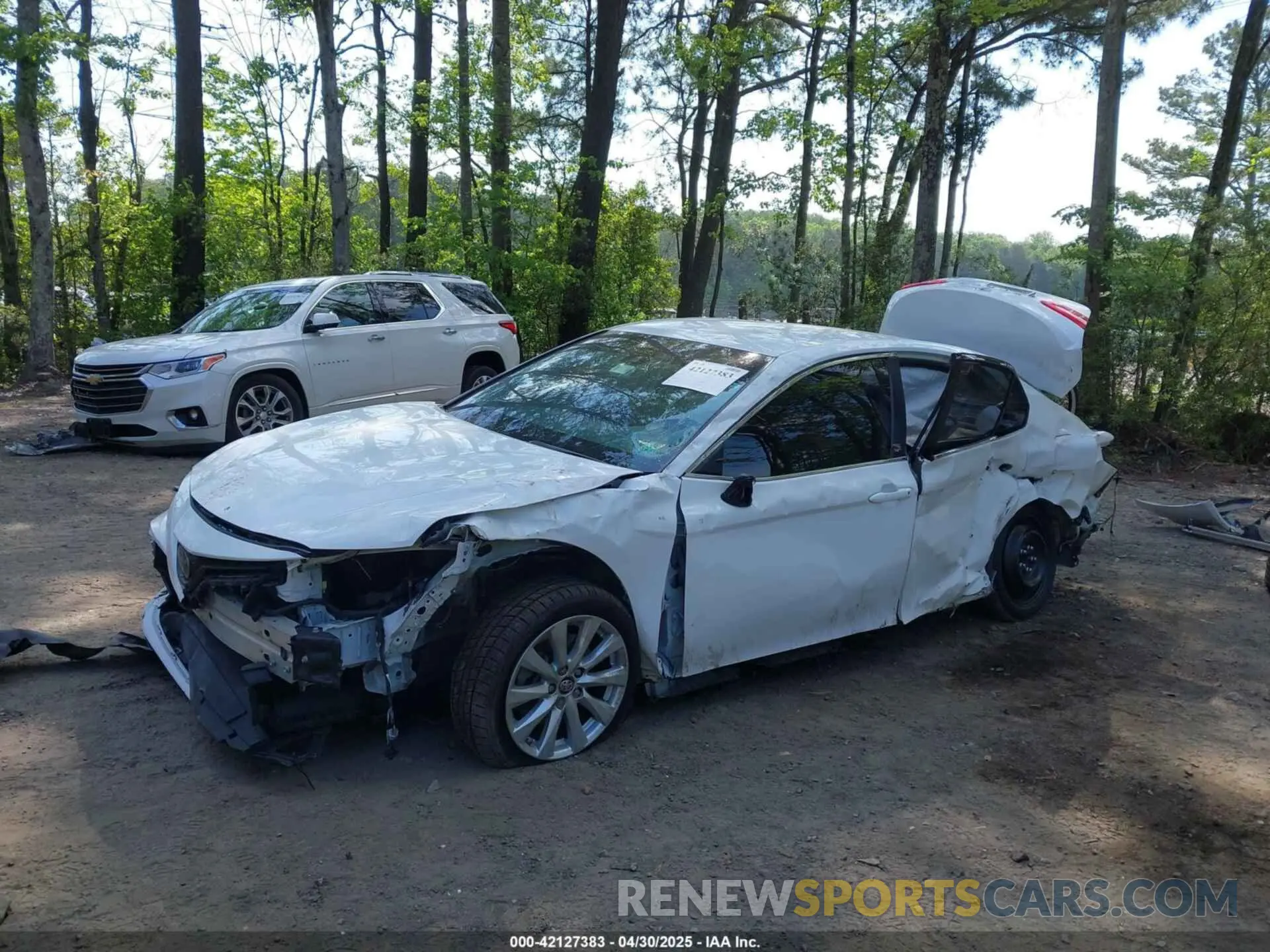 6 Photograph of a damaged car 4T1B11HK4KU743270 TOYOTA CAMRY 2019