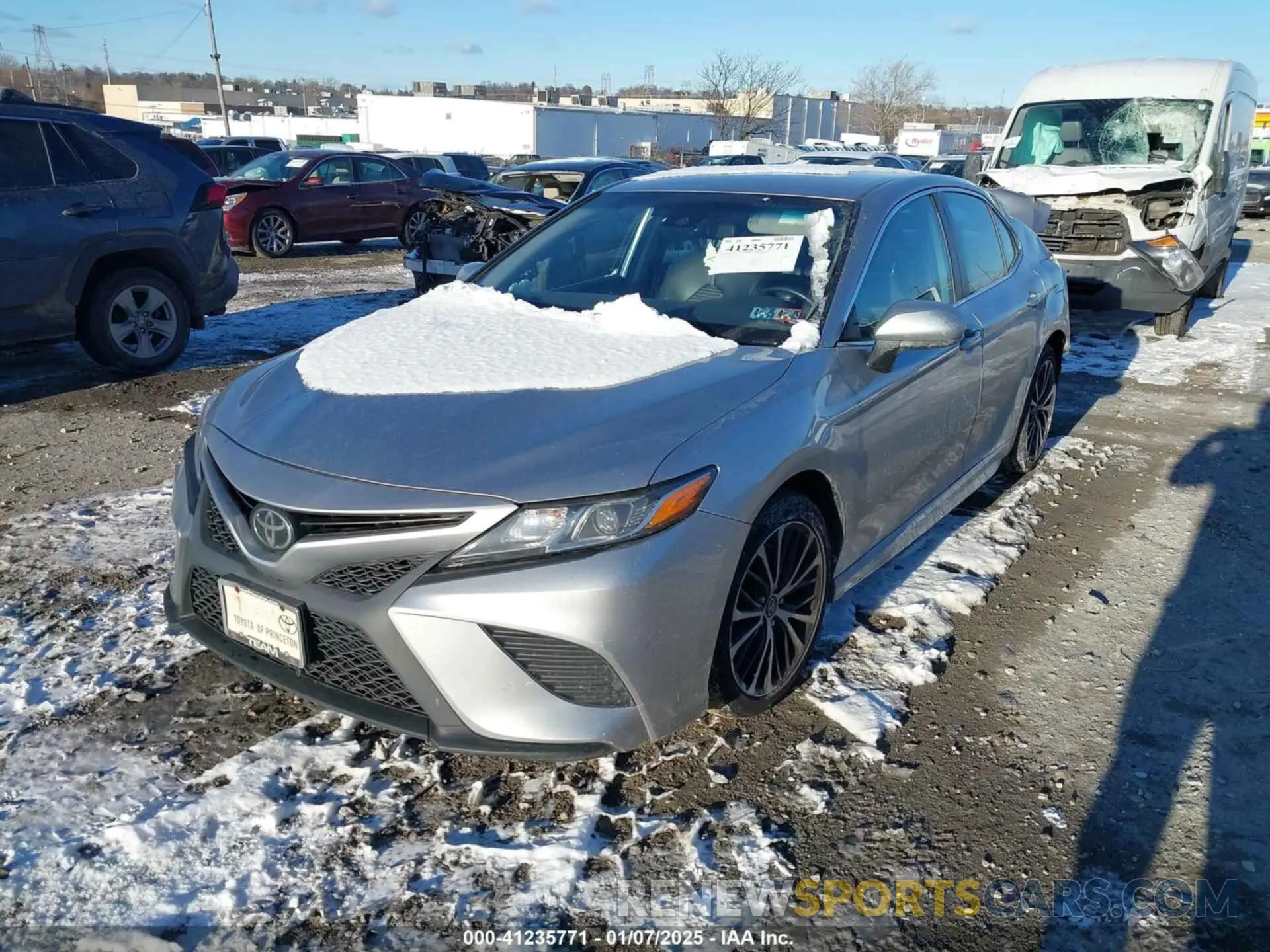 2 Photograph of a damaged car 4T1B11HK4KU744175 TOYOTA CAMRY 2019