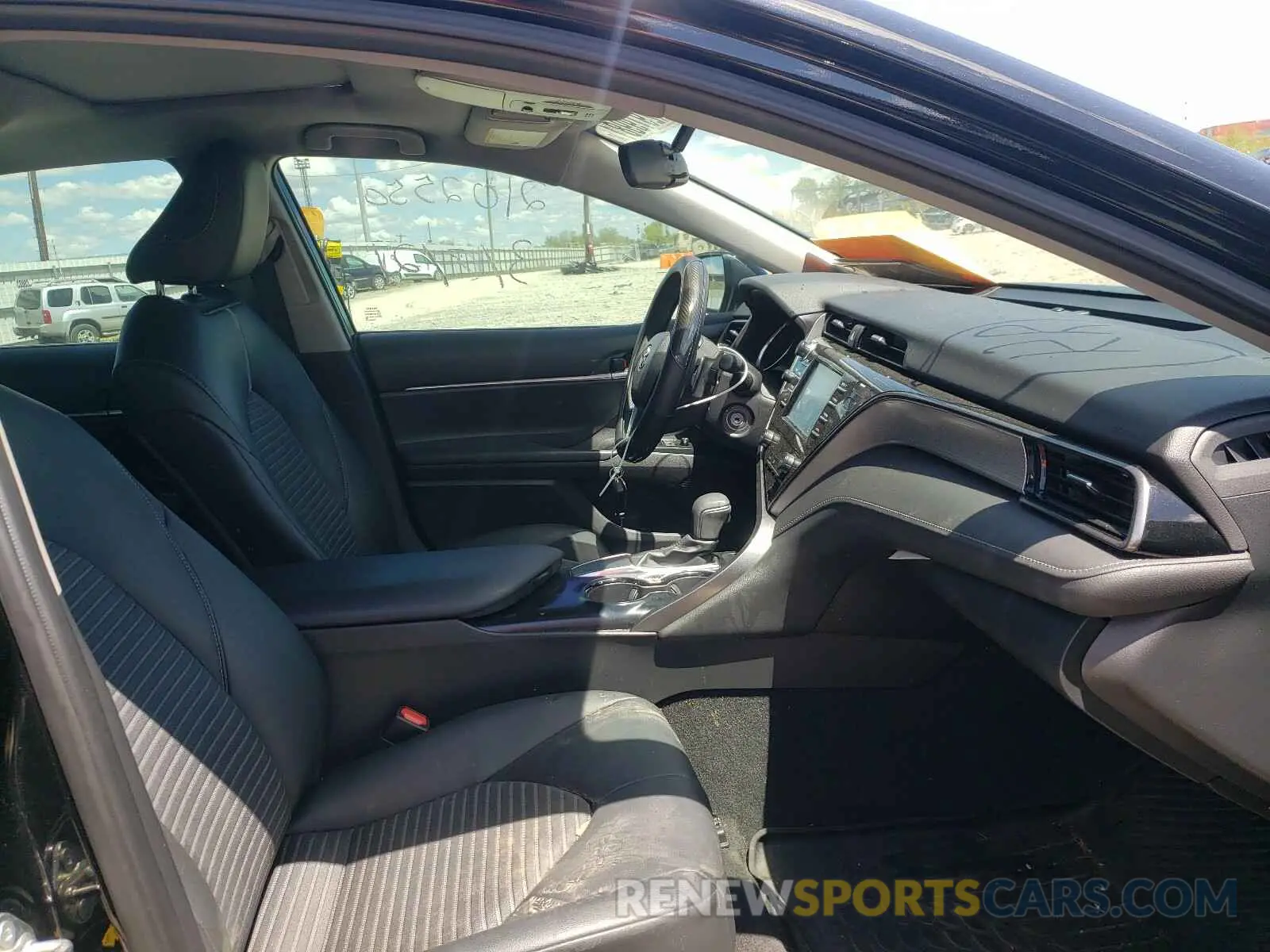 5 Photograph of a damaged car 4T1B11HK4KU745133 TOYOTA CAMRY 2019