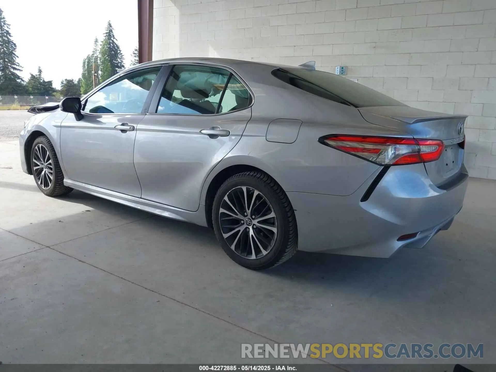3 Photograph of a damaged car 4T1B11HK4KU749358 TOYOTA CAMRY 2019