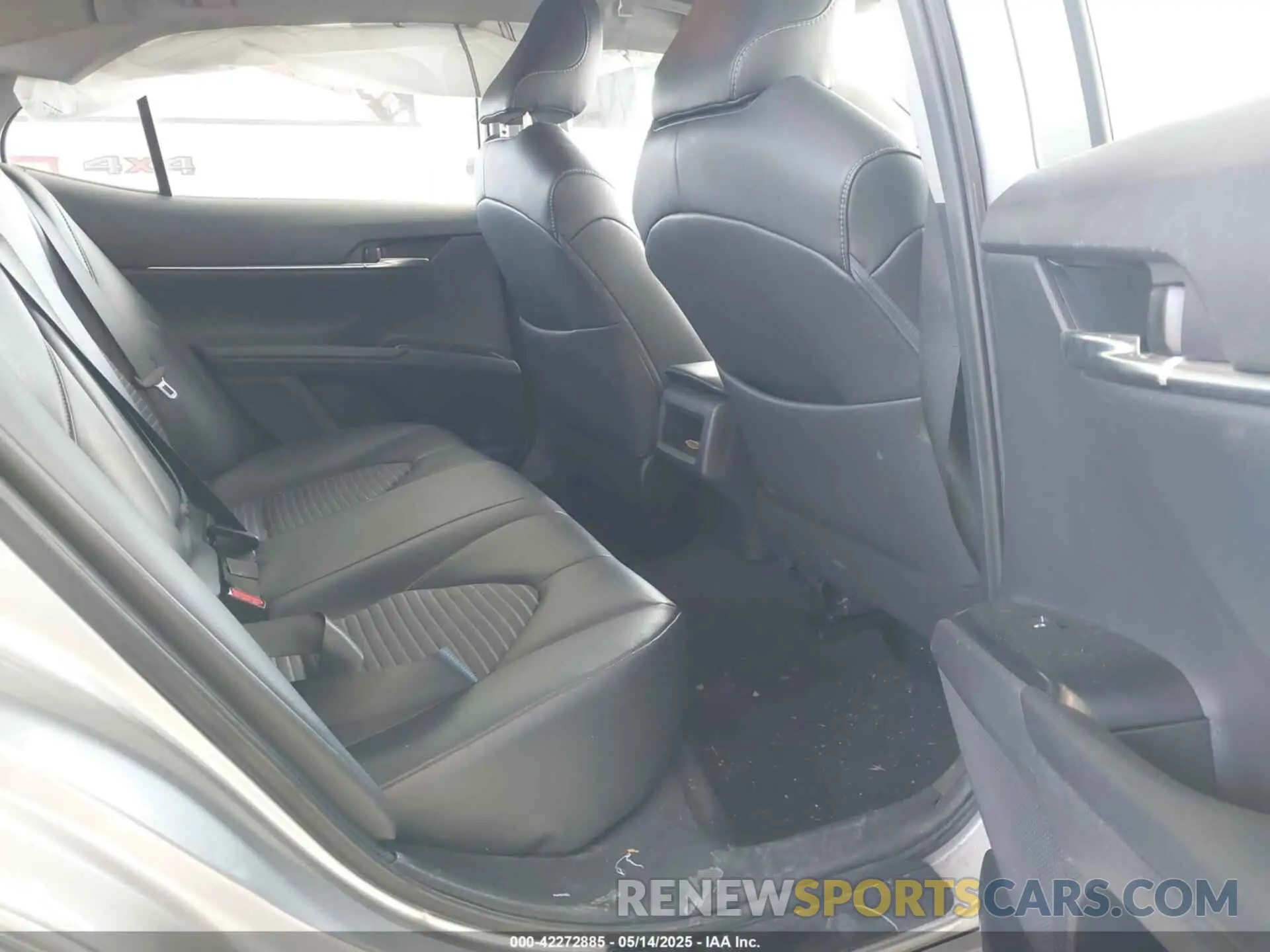 8 Photograph of a damaged car 4T1B11HK4KU749358 TOYOTA CAMRY 2019