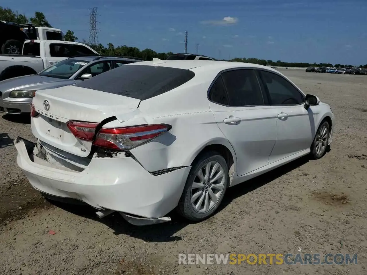 3 Photograph of a damaged car 4T1B11HK4KU755497 TOYOTA CAMRY 2019