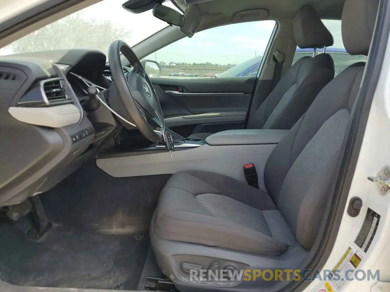 7 Photograph of a damaged car 4T1B11HK4KU755497 TOYOTA CAMRY 2019