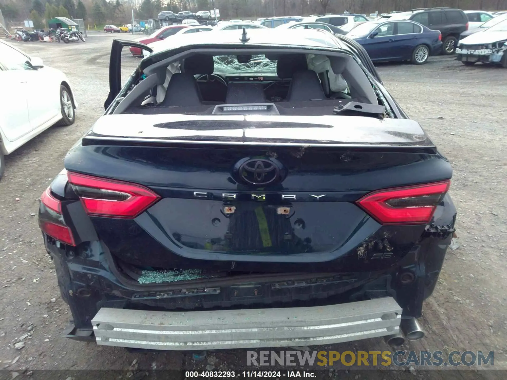 15 Photograph of a damaged car 4T1B11HK4KU760456 TOYOTA CAMRY 2019