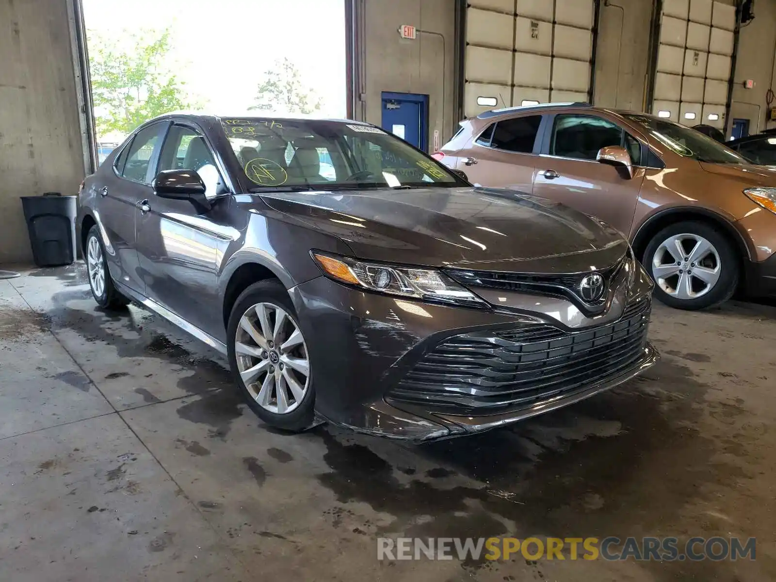 1 Photograph of a damaged car 4T1B11HK4KU760926 TOYOTA CAMRY 2019