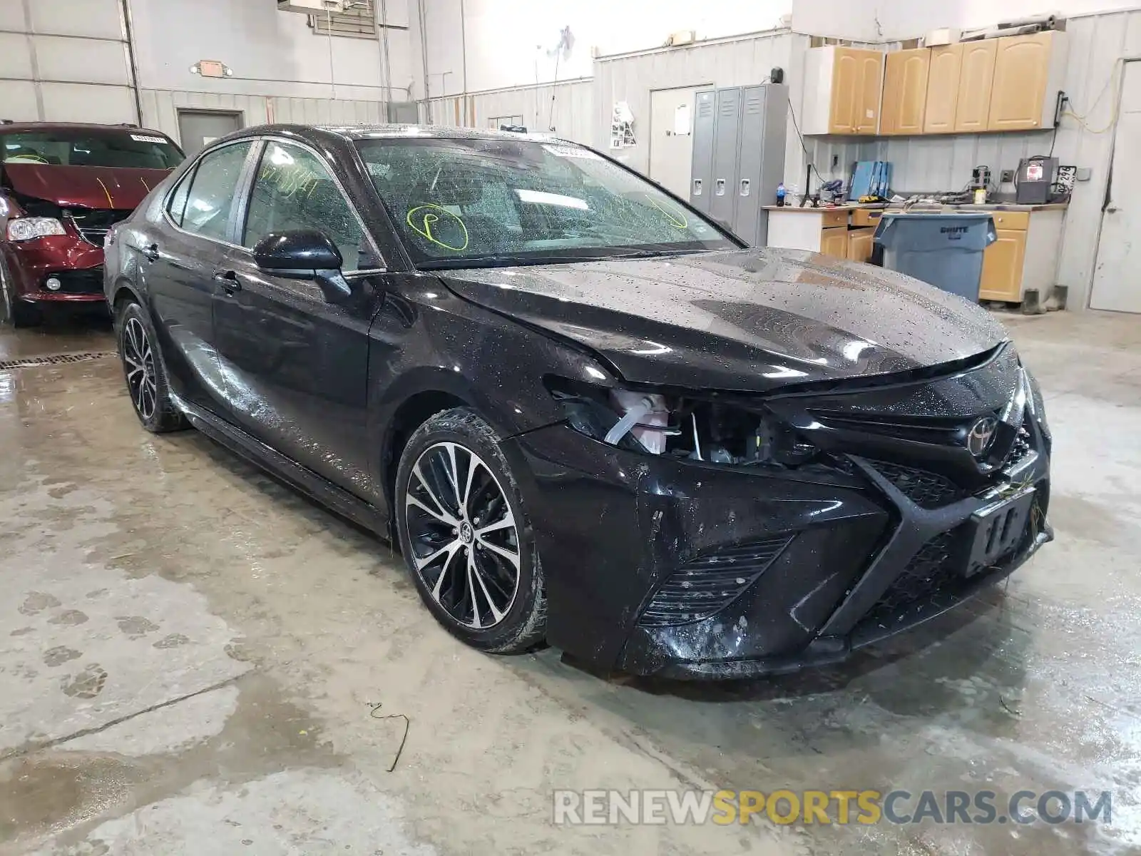 1 Photograph of a damaged car 4T1B11HK4KU761025 TOYOTA CAMRY 2019