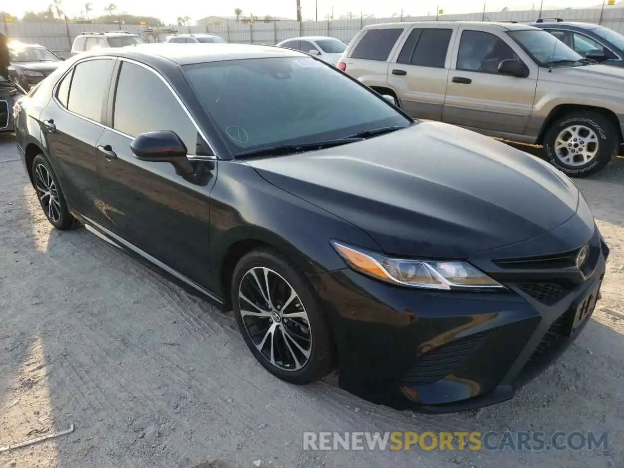 1 Photograph of a damaged car 4T1B11HK4KU763471 TOYOTA CAMRY 2019