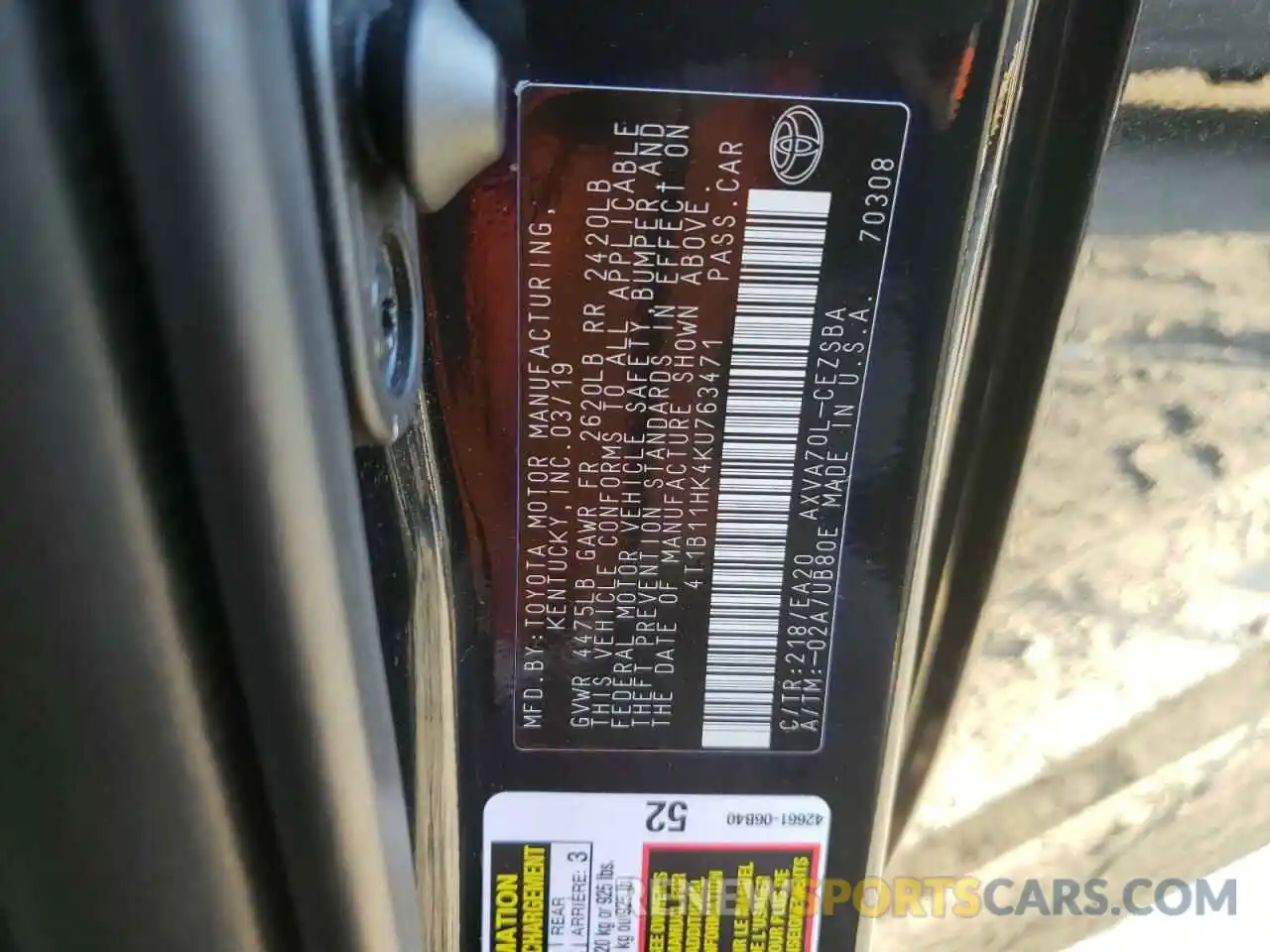 10 Photograph of a damaged car 4T1B11HK4KU763471 TOYOTA CAMRY 2019