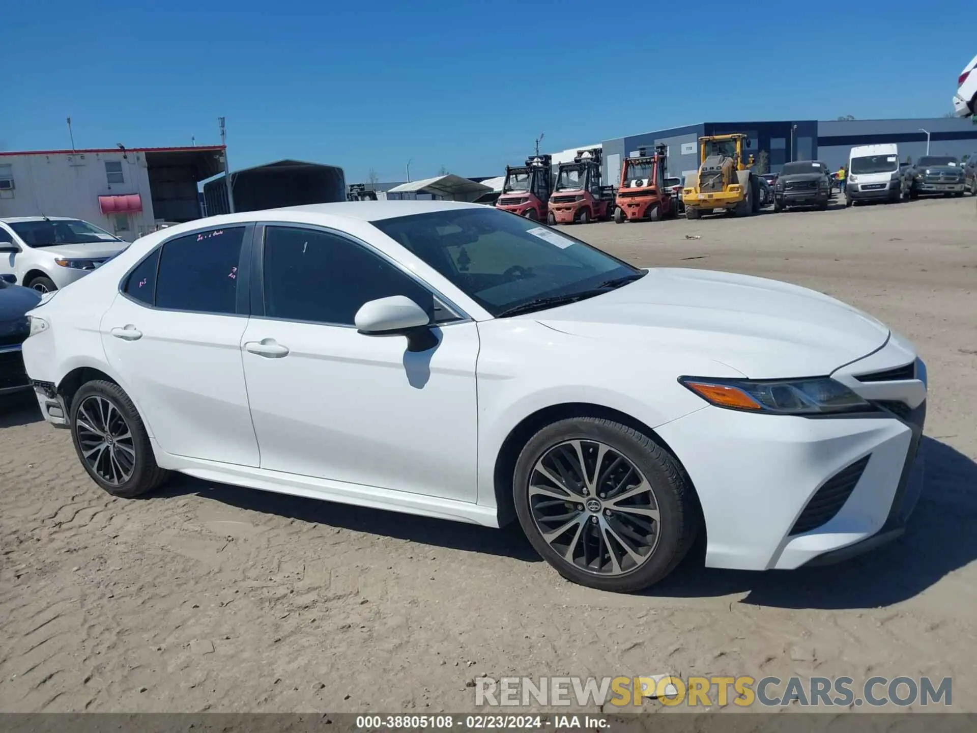 13 Photograph of a damaged car 4T1B11HK4KU765141 TOYOTA CAMRY 2019
