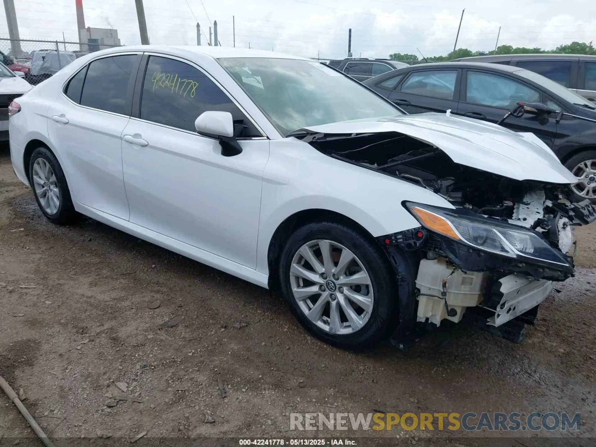 1 Photograph of a damaged car 4T1B11HK4KU765320 TOYOTA CAMRY 2019