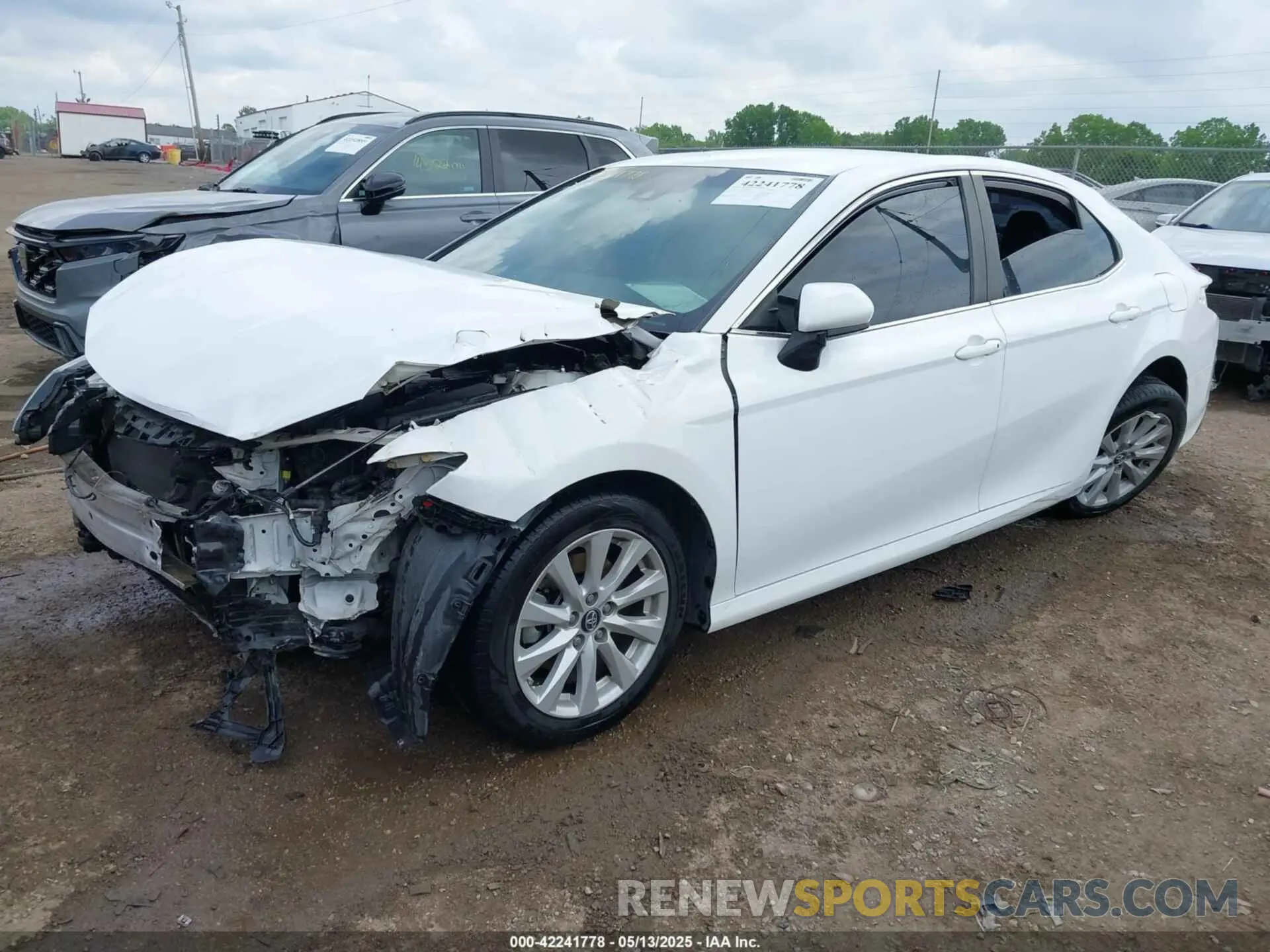 2 Photograph of a damaged car 4T1B11HK4KU765320 TOYOTA CAMRY 2019