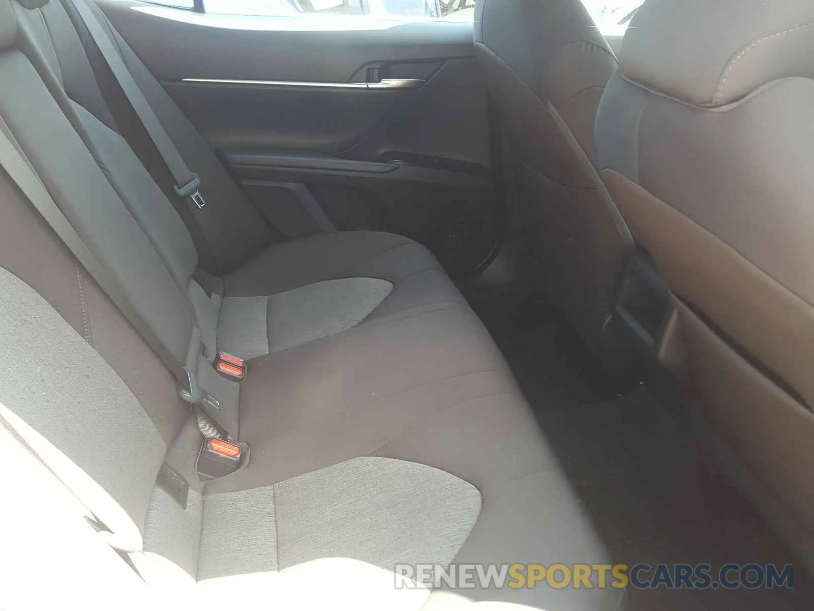 6 Photograph of a damaged car 4T1B11HK4KU770629 TOYOTA CAMRY 2019