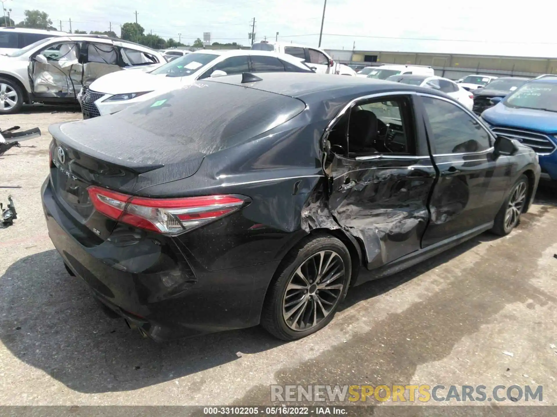 4 Photograph of a damaged car 4T1B11HK4KU774163 TOYOTA CAMRY 2019