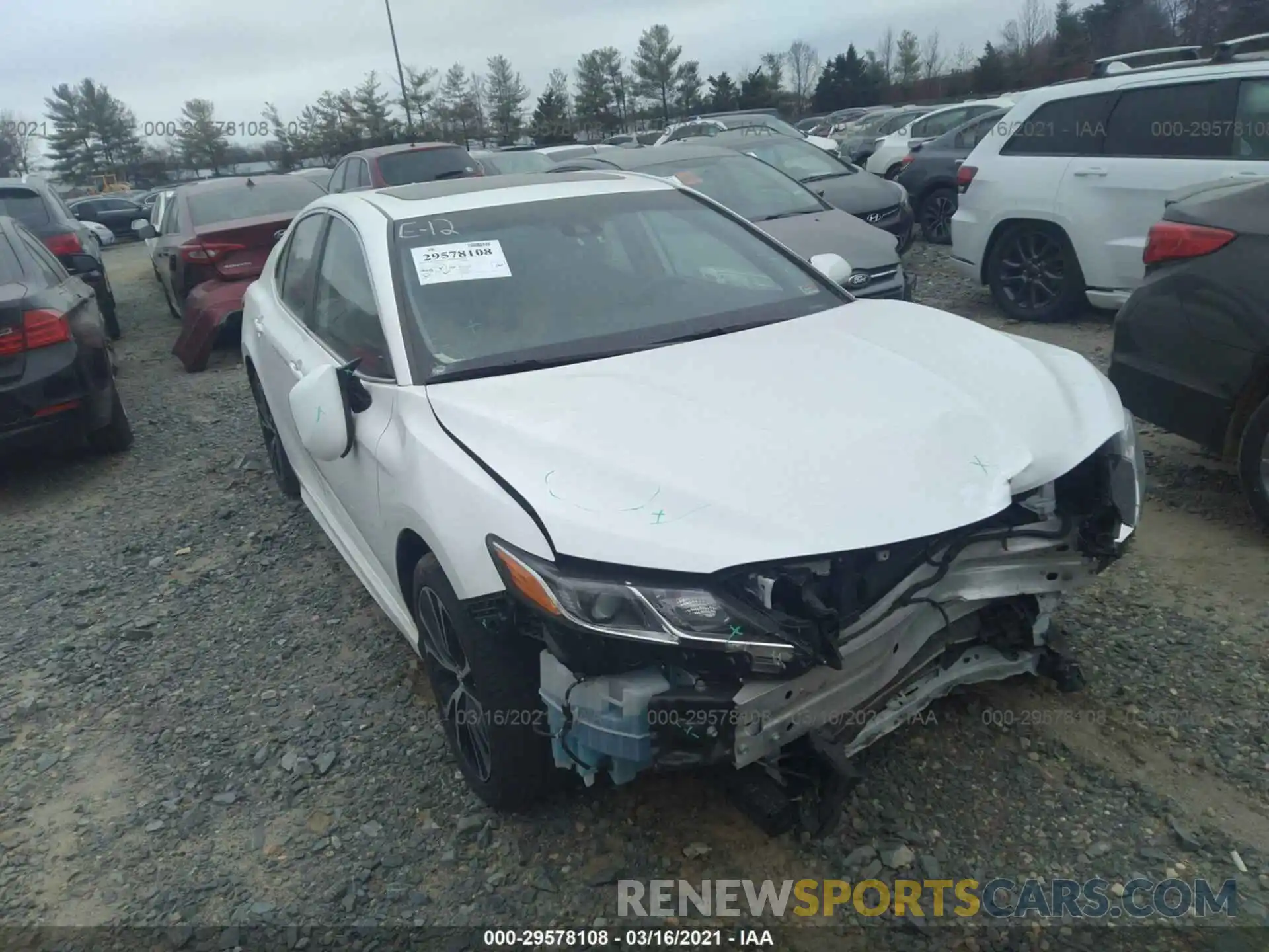 1 Photograph of a damaged car 4T1B11HK4KU777676 TOYOTA CAMRY 2019