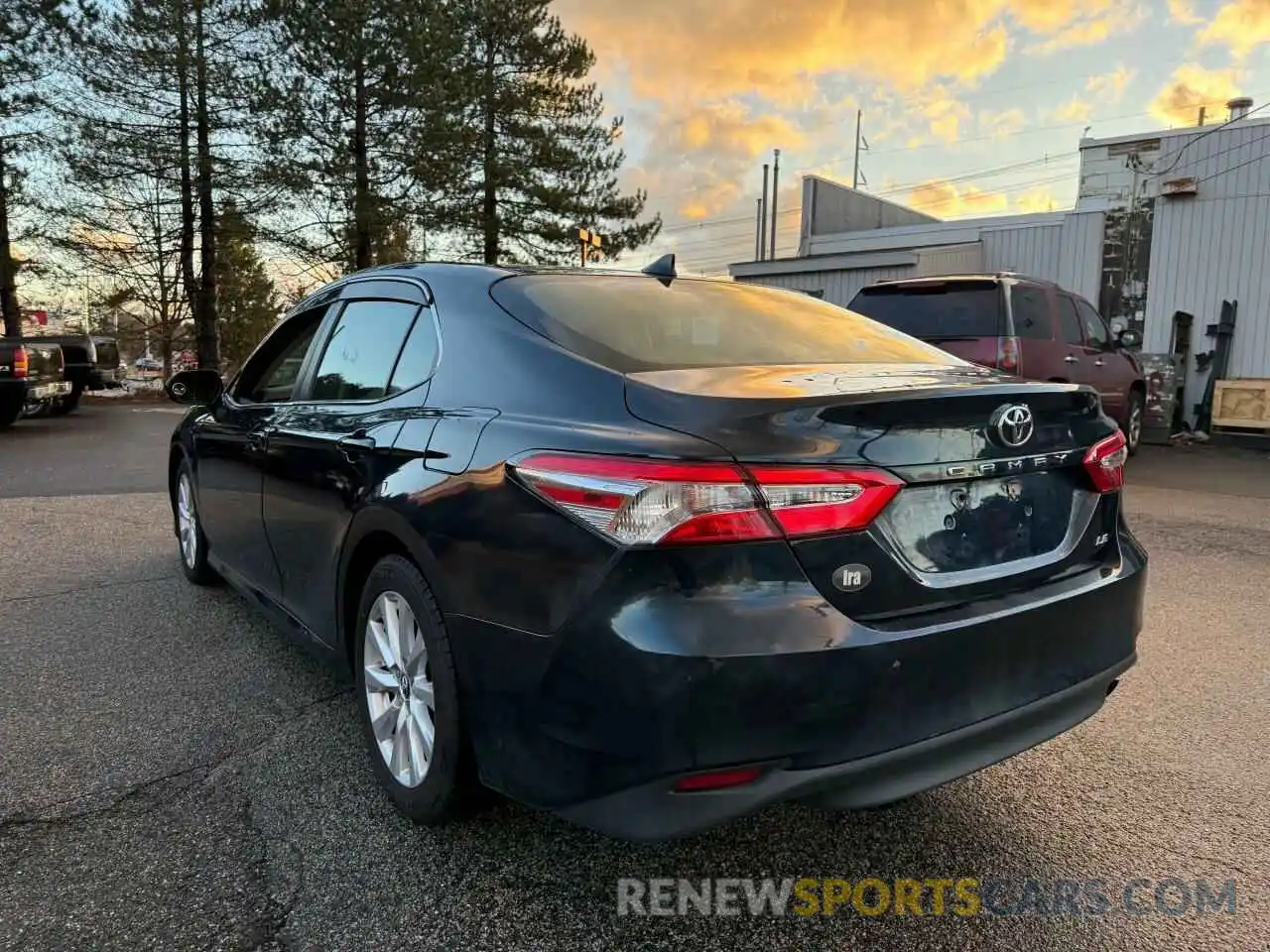 3 Photograph of a damaged car 4T1B11HK4KU778570 TOYOTA CAMRY 2019