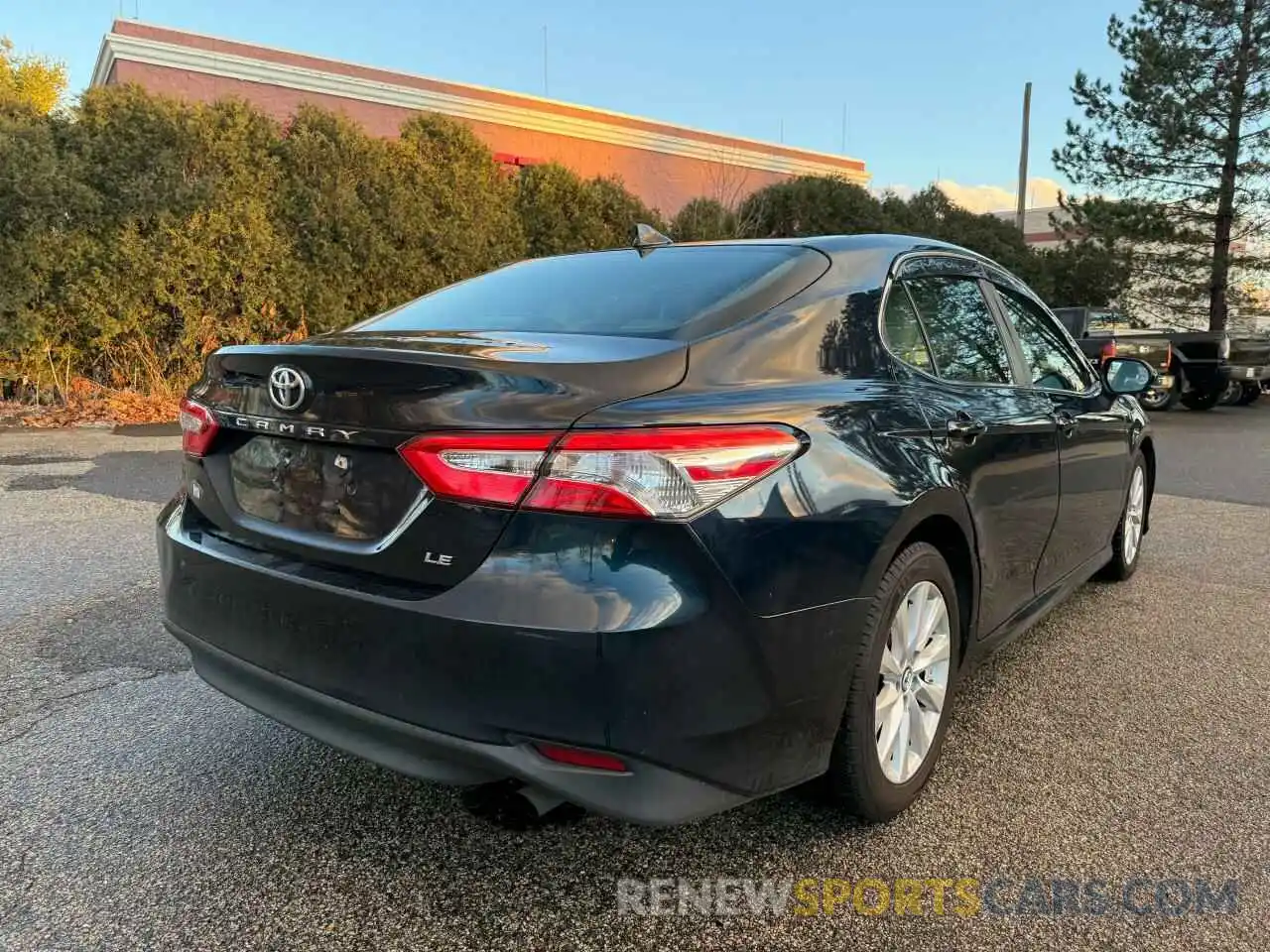 4 Photograph of a damaged car 4T1B11HK4KU778570 TOYOTA CAMRY 2019