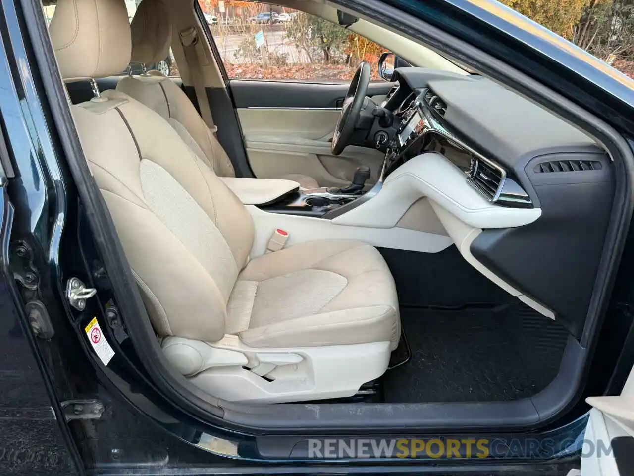 5 Photograph of a damaged car 4T1B11HK4KU778570 TOYOTA CAMRY 2019