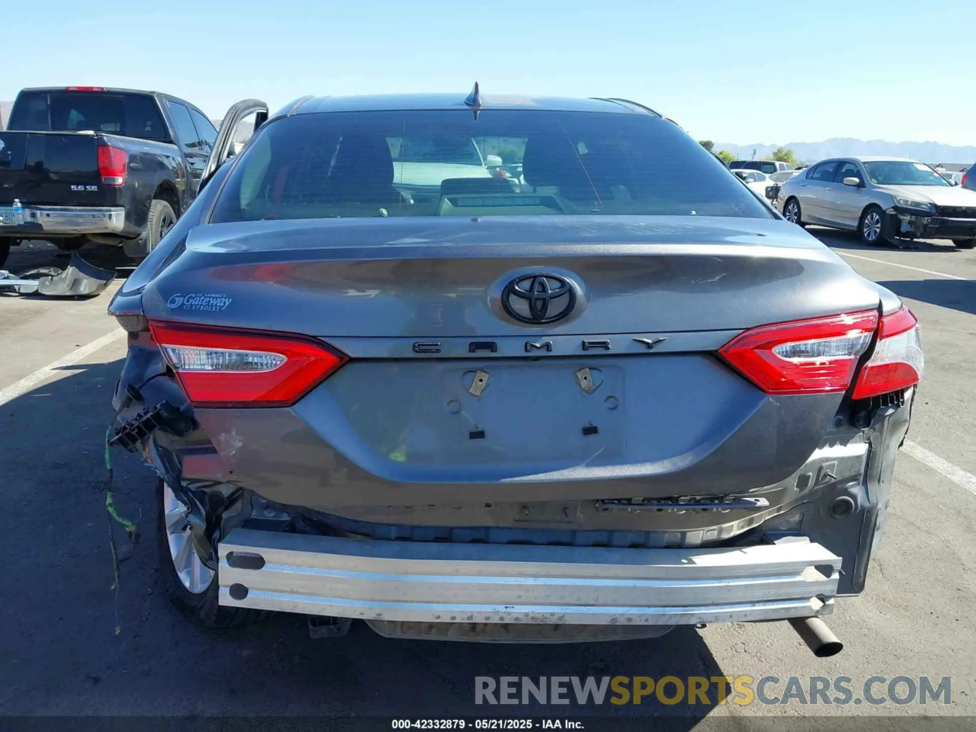 17 Photograph of a damaged car 4T1B11HK4KU781985 TOYOTA CAMRY 2019