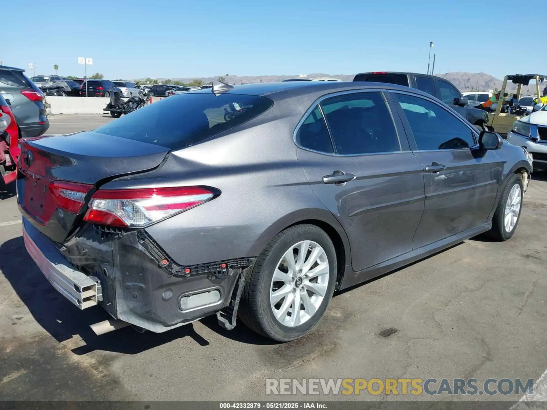 4 Photograph of a damaged car 4T1B11HK4KU781985 TOYOTA CAMRY 2019