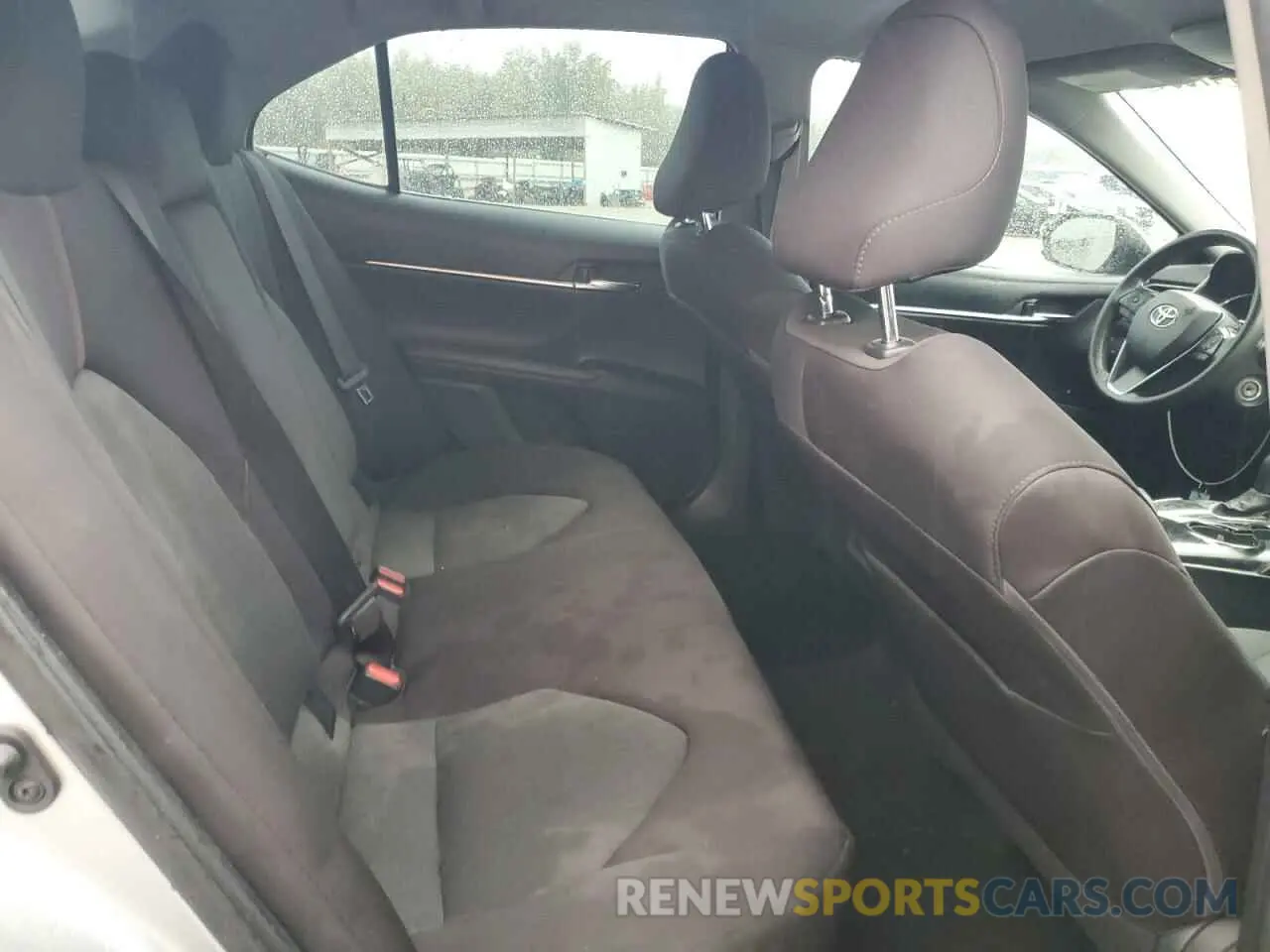 10 Photograph of a damaged car 4T1B11HK4KU787138 TOYOTA CAMRY 2019