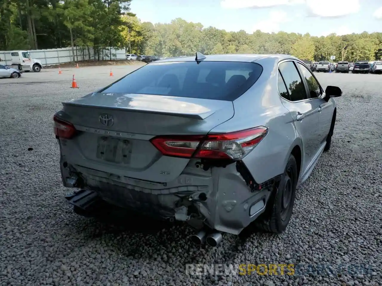 4 Photograph of a damaged car 4T1B11HK4KU788614 TOYOTA CAMRY 2019