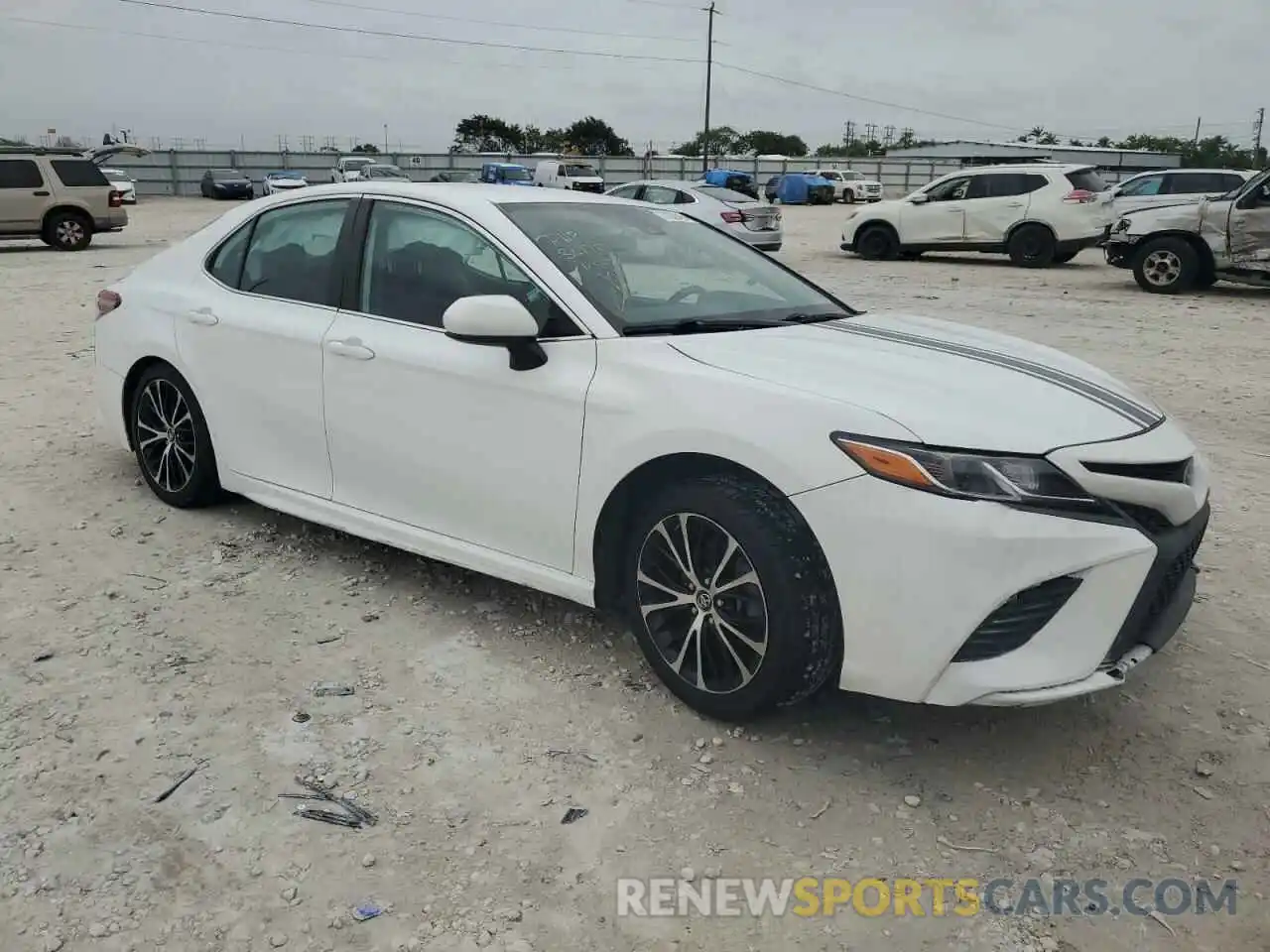 4 Photograph of a damaged car 4T1B11HK4KU788984 TOYOTA CAMRY 2019