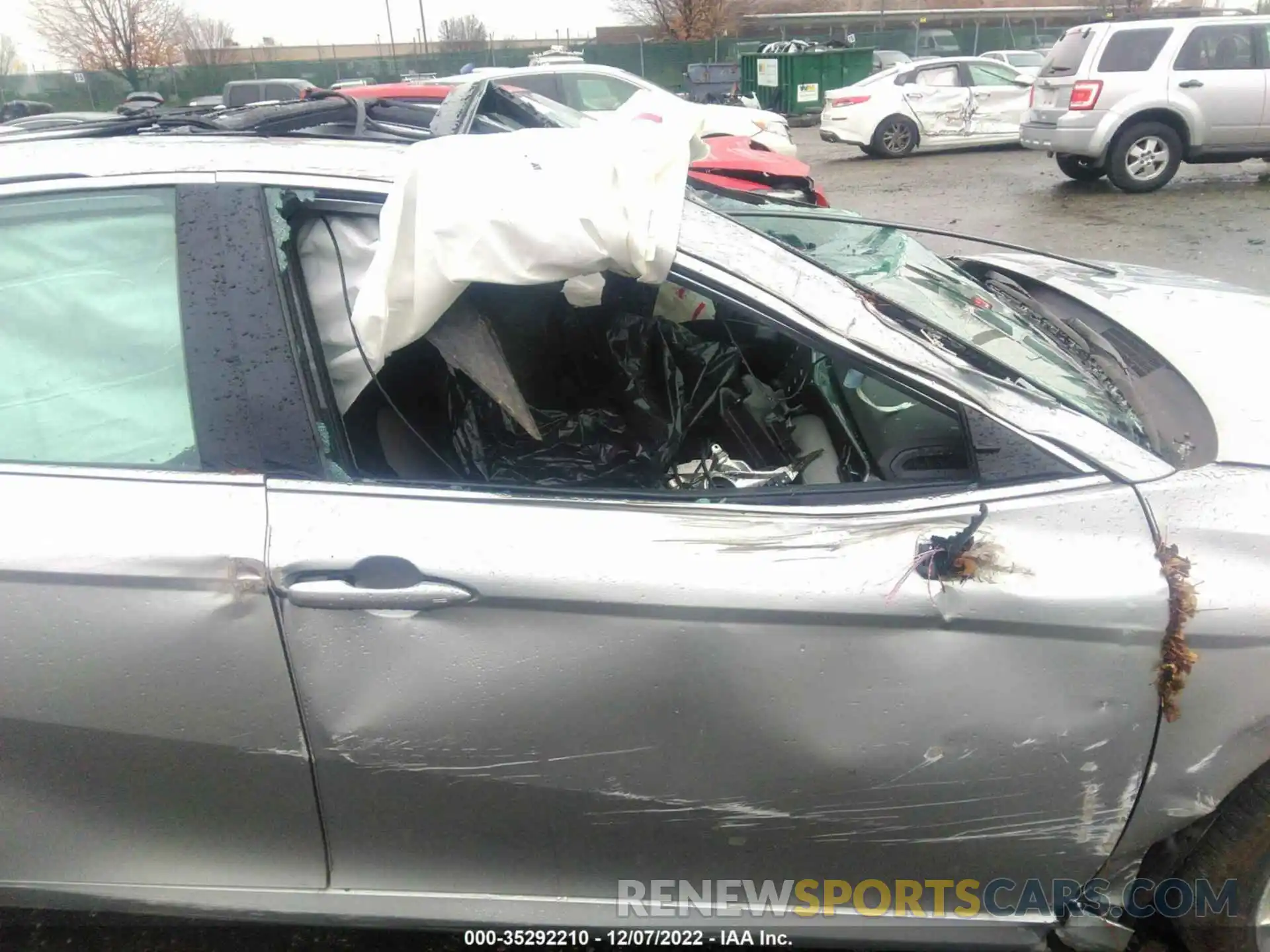 5 Photograph of a damaged car 4T1B11HK4KU789908 TOYOTA CAMRY 2019