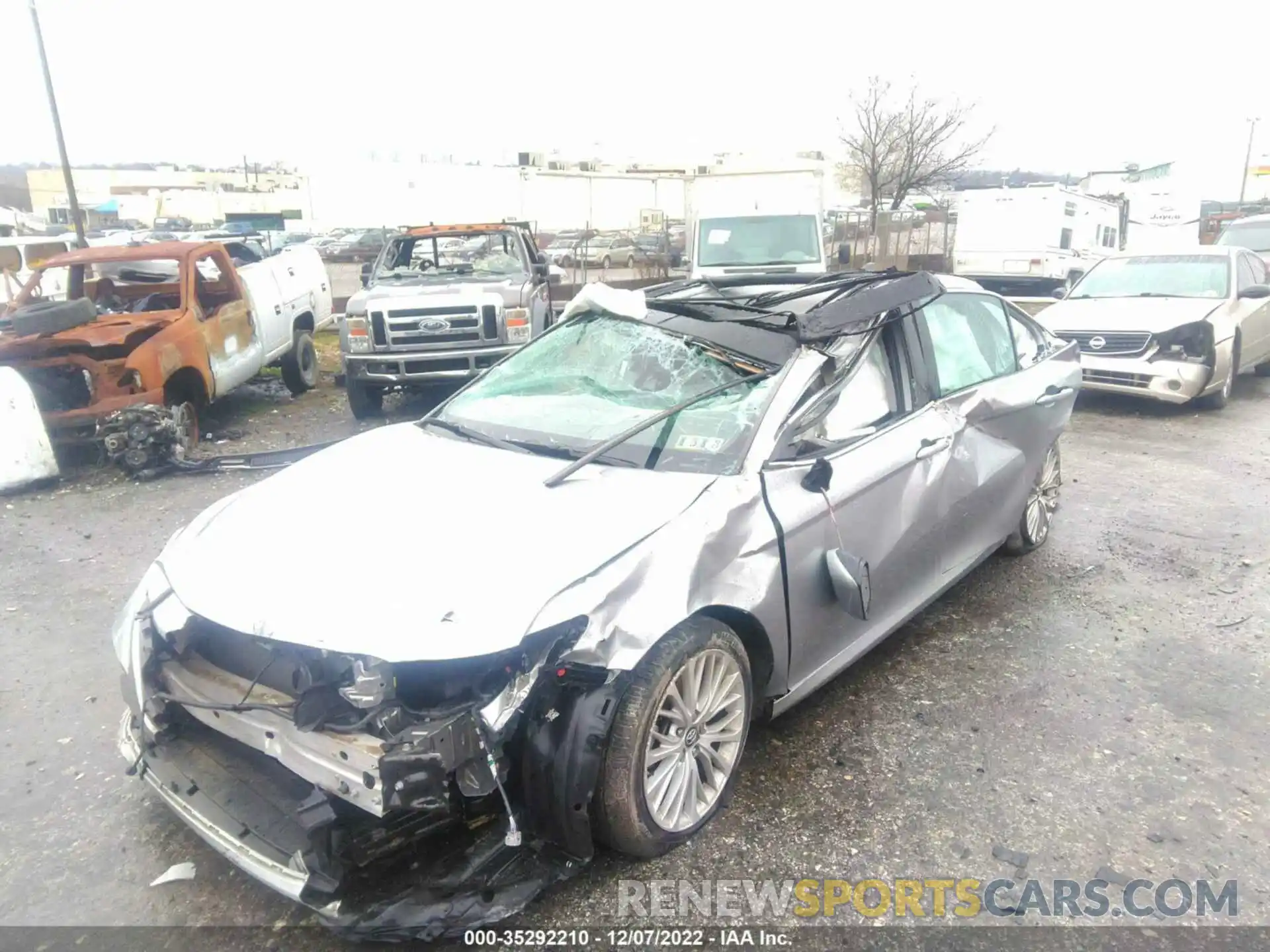 6 Photograph of a damaged car 4T1B11HK4KU789908 TOYOTA CAMRY 2019