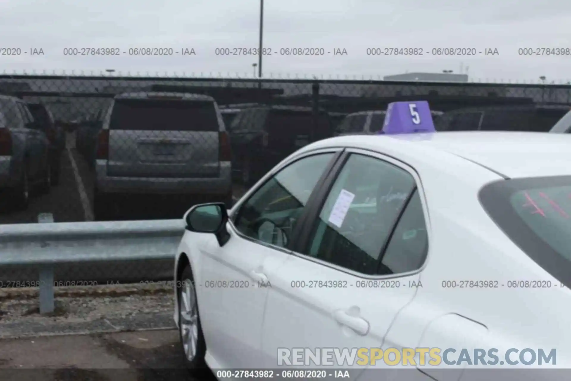 17 Photograph of a damaged car 4T1B11HK4KU790007 TOYOTA CAMRY 2019