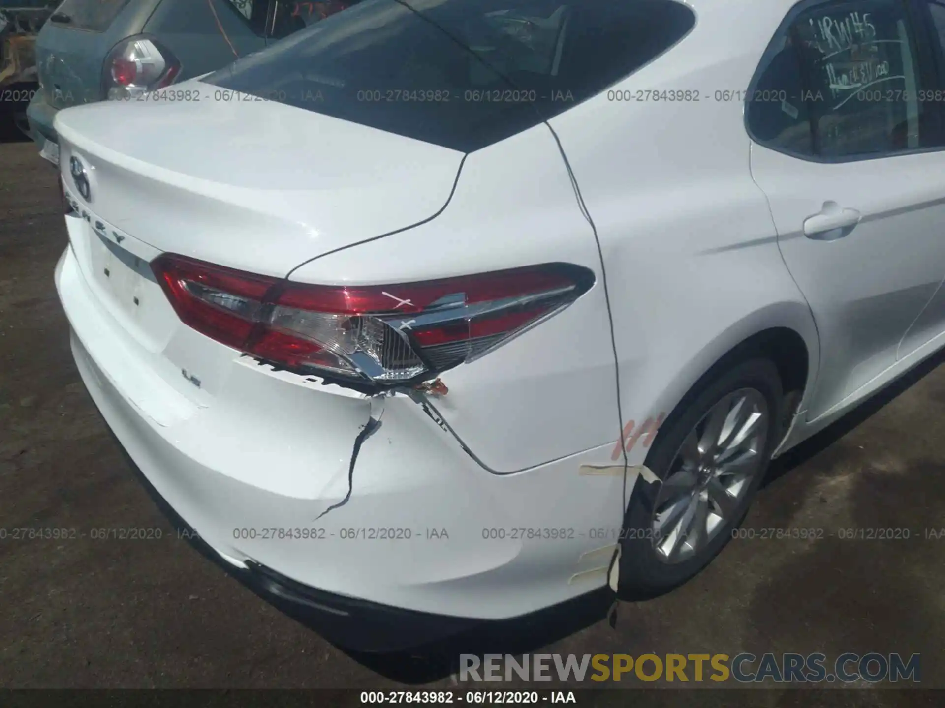 6 Photograph of a damaged car 4T1B11HK4KU790007 TOYOTA CAMRY 2019