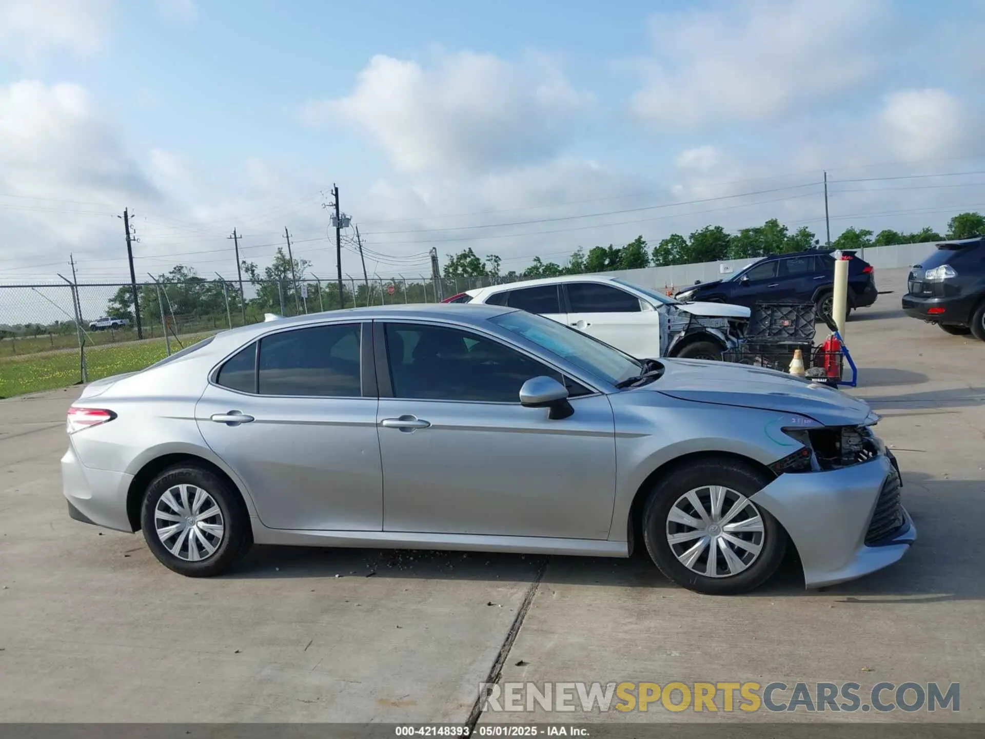 13 Photograph of a damaged car 4T1B11HK4KU790122 TOYOTA CAMRY 2019