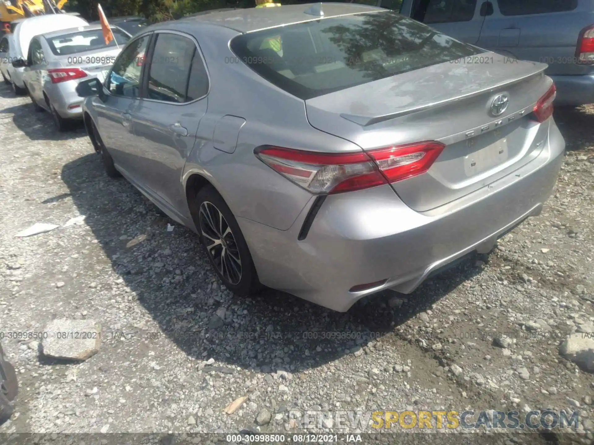 3 Photograph of a damaged car 4T1B11HK4KU795529 TOYOTA CAMRY 2019