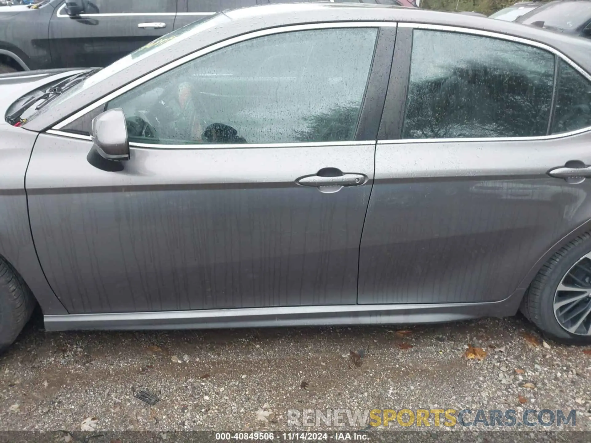 14 Photograph of a damaged car 4T1B11HK4KU798866 TOYOTA CAMRY 2019