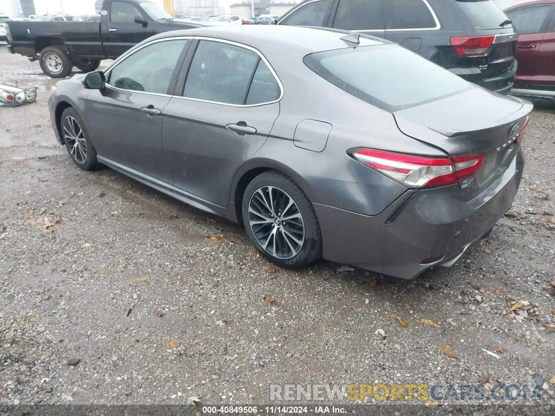 3 Photograph of a damaged car 4T1B11HK4KU798866 TOYOTA CAMRY 2019